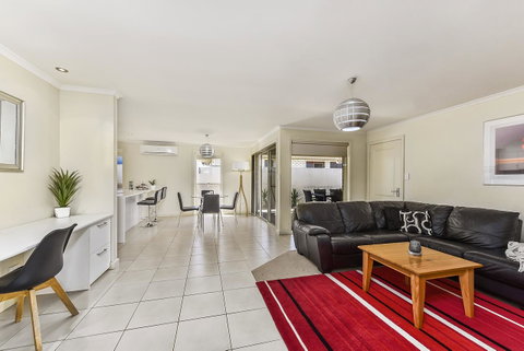 City Fringe Apartment - Sydneys Hotel 0