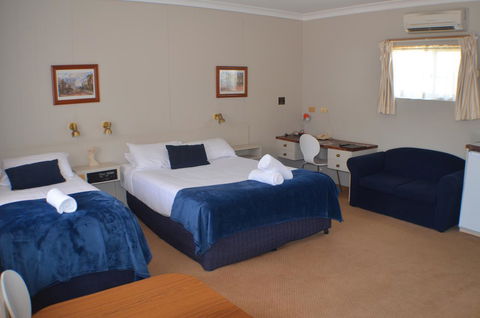 Deer Park Motor Inn Armidale - Sydneys Hotel 1