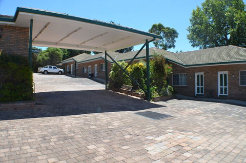 Deer Park Motor Inn Armidale - Sydneys Hotel 31