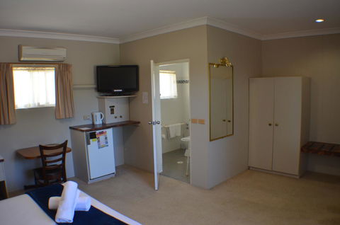 Deer Park Motor Inn Armidale - Sydneys Hotel 34