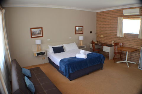 Deer Park Motor Inn Armidale - Sydneys Hotel 7