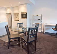 Luxury City Apt with Pool Gym Spa Netflix - Sydneys Hotel