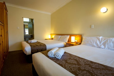 Abcot Inn - Sydneys Hotel 18