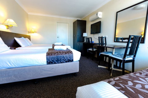Abcot Inn - Sydneys Hotel 8