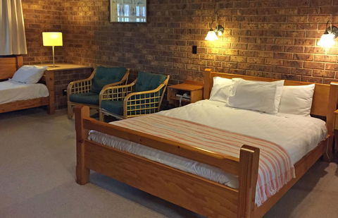 Coonawarra Place Motor Inn - Sydneys Hotel 12