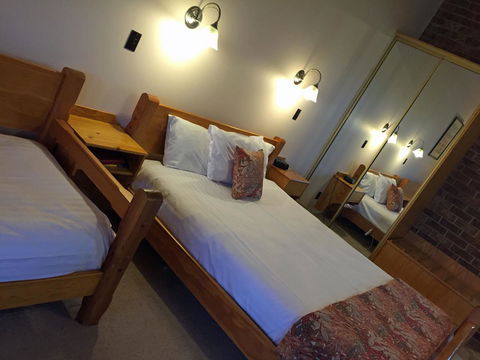 Coonawarra Place Motor Inn - Sydneys Hotel 29