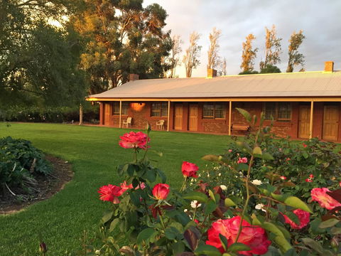 Coonawarra Place Motor Inn - Sydneys Hotel 38