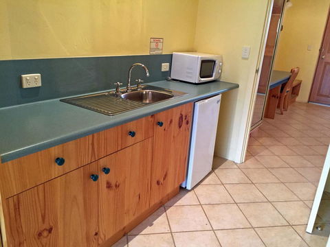 Coonawarra Place Motor Inn - Sydneys Hotel 39