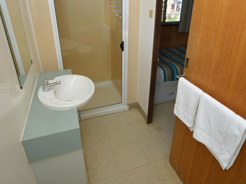 Echo Holiday Parks - Renmark - Sydneys Hotel 41