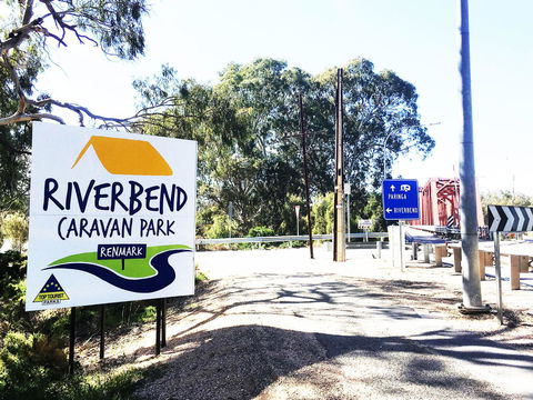 Echo Holiday Parks - Renmark - Sydneys Hotel 2