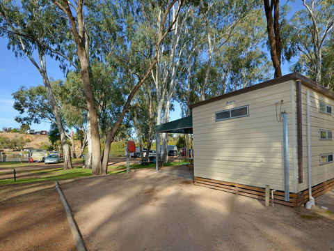 Echo Holiday Parks - Renmark - Sydneys Hotel 34