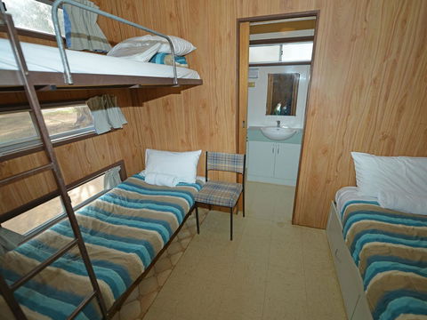 Echo Holiday Parks - Renmark - Sydneys Hotel 39