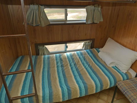 Echo Holiday Parks - Renmark - Sydneys Hotel 40