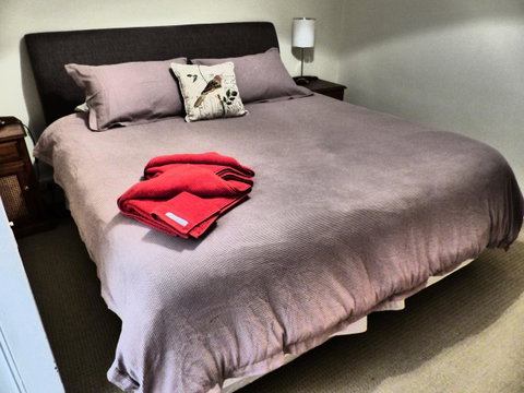 Andy\'s Accommodation - Sydneys Hotel 12