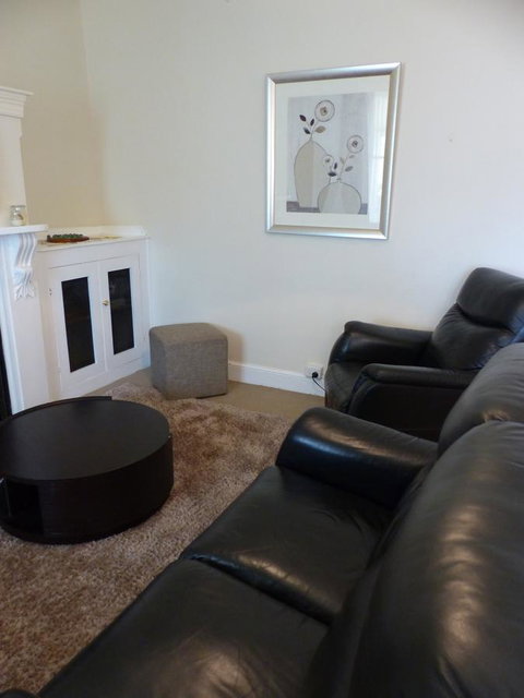 Andy\'s Accommodation - Sydneys Hotel 7