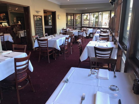 St Francis Winery - Sydneys Hotel 24