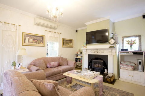 Jasmine\'s Barossa Valley Cottage - Sydneys Hotel 16