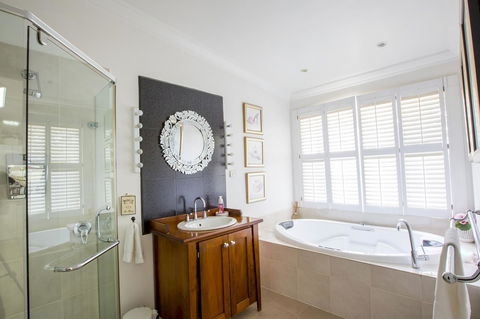 Jasmine\'s Barossa Valley Cottage - Sydneys Hotel 13