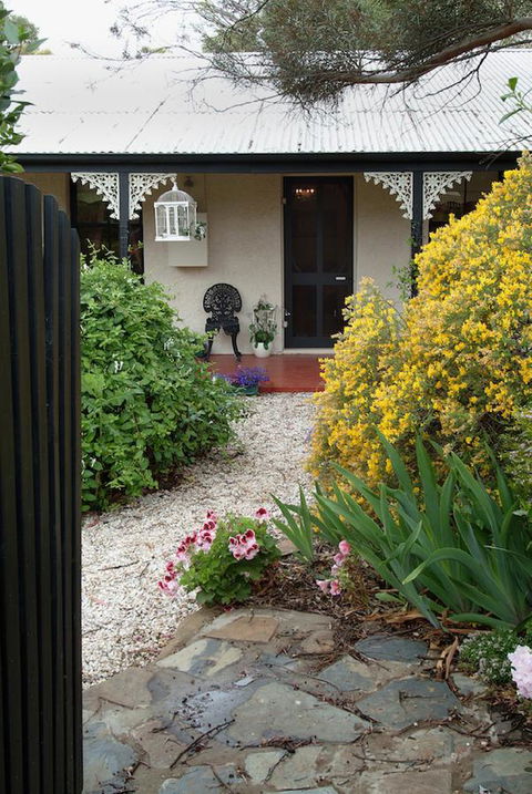 Jasmine\'s Barossa Valley Cottage - Sydneys Hotel 17