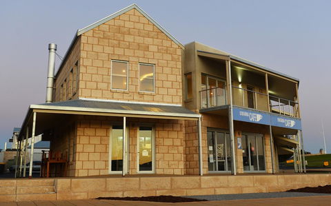 Robe Marina Accommodation - Sydneys Hotel 32