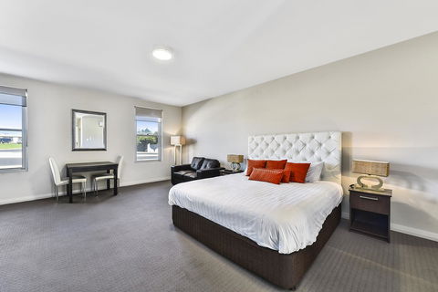 Robe Marina Accommodation - Sydneys Hotel 14