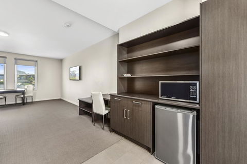 Robe Marina Accommodation - Sydneys Hotel 8