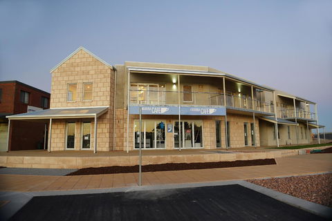 Robe Marina Accommodation - Sydneys Hotel 33