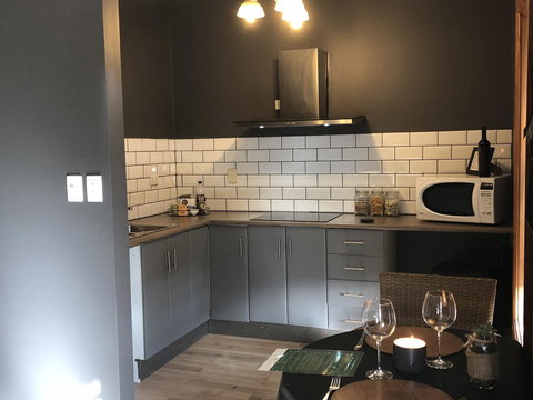 Amande Bed And Breakfast - Sydneys Hotel 11