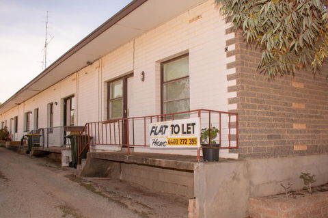 Kimba Units - Sydneys Hotel 2