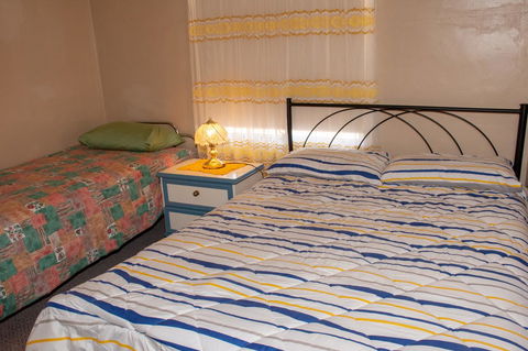 Kimba Units - Sydneys Hotel 13