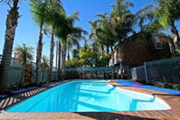Book Dubbo Accommodation Vacations Sydneys Hotel Sydneys Hotel