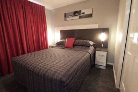 Cattlemans Country Motor Inn & Serviced Apartments - Sydneys Hotel 12