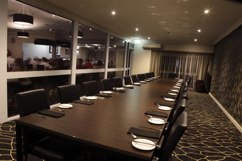 Cattlemans Country Motor Inn & Serviced Apartments - Sydneys Hotel 19