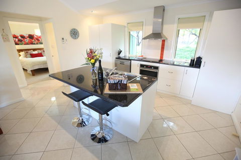 One Tree Bed And Breakfast - Sydneys Hotel 8