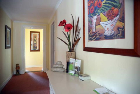 Donnybrook Cottages - Donnybrook - Sydneys Hotel 1