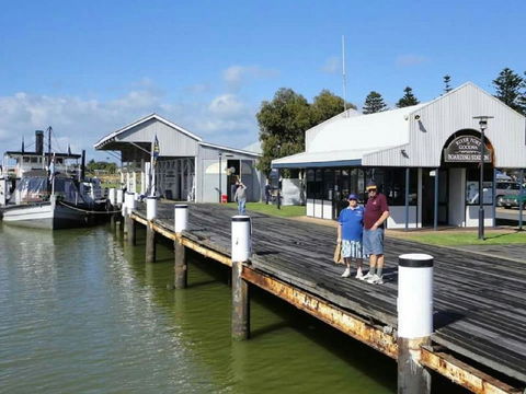 Addies Place Goolwa - Sydneys Hotel 17