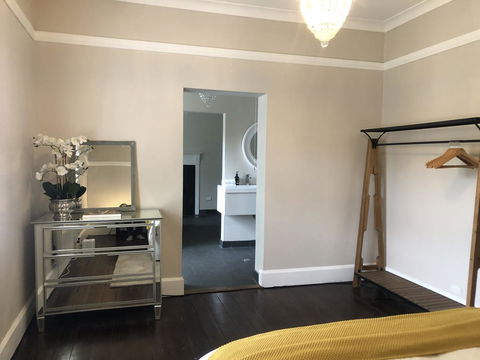 Belmore Cottage - Sydneys Hotel 17