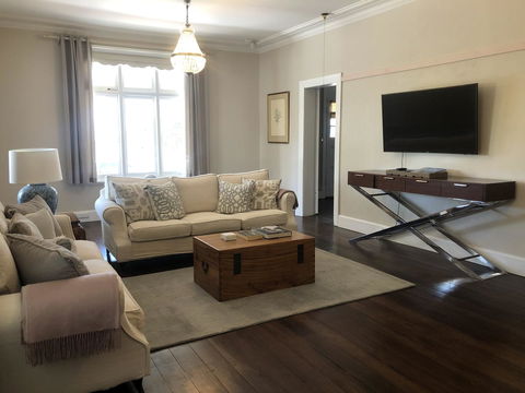 Belmore Cottage - Sydneys Hotel 8