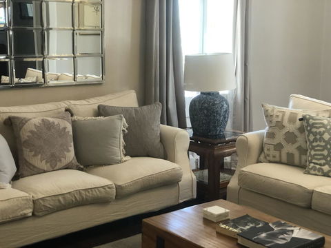 Belmore Cottage - Sydneys Hotel 2
