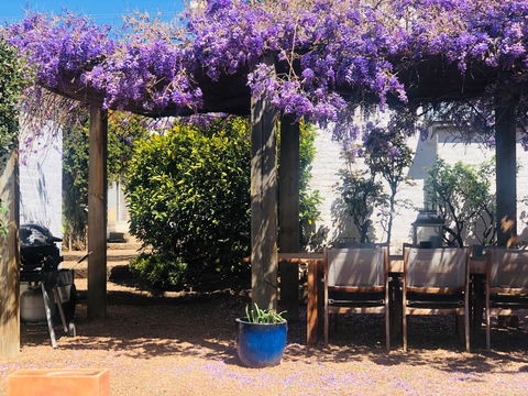Belmore Cottage - Sydneys Hotel 10