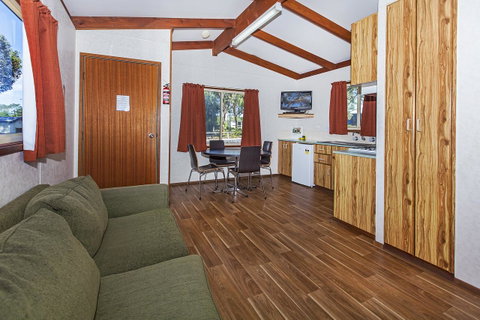 Echo Holiday Parks - Naracoorte - Sydneys Hotel 36
