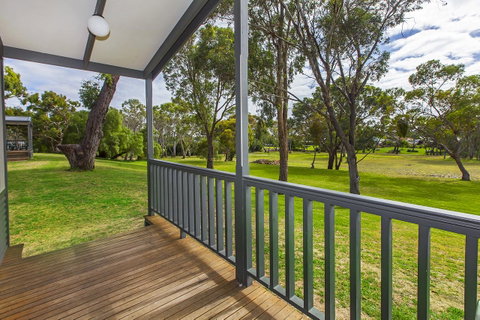 Echo Holiday Parks - Naracoorte - Sydneys Hotel 25