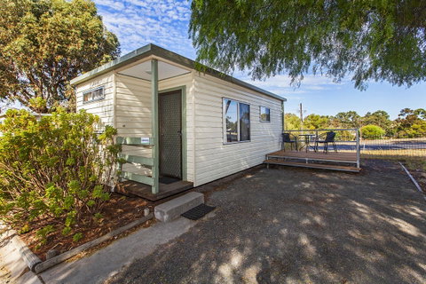 Echo Holiday Parks - Naracoorte - Sydneys Hotel 4