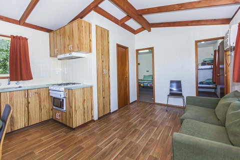 Echo Holiday Parks - Naracoorte - Sydneys Hotel 40