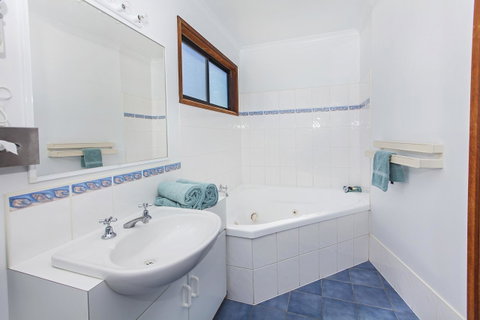 Echo Holiday Parks - Naracoorte - Sydneys Hotel 30