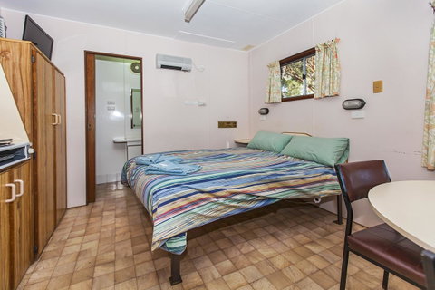 Echo Holiday Parks - Naracoorte - Sydneys Hotel 5