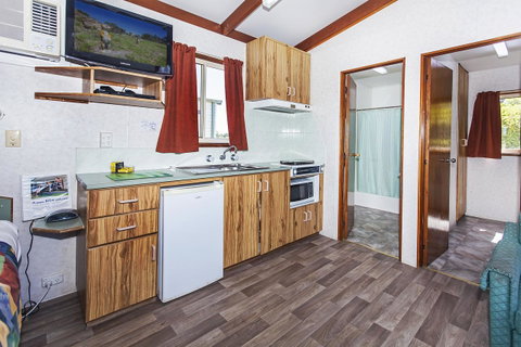 Echo Holiday Parks - Naracoorte - Sydneys Hotel 44
