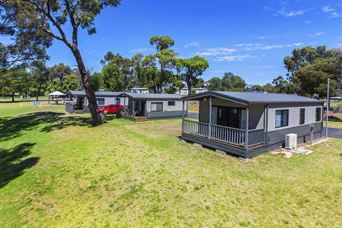 Echo Holiday Parks - Naracoorte - Sydneys Hotel 32