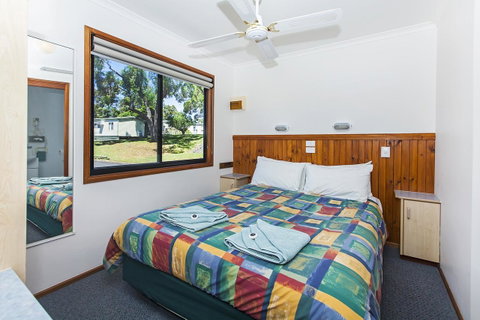 Echo Holiday Parks - Naracoorte - Sydneys Hotel 29