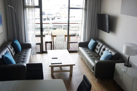 Oceanside 23 - Sydneys Hotel 4